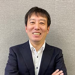 代表取締役兼営業　渡辺 純